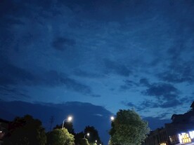 晚上天空