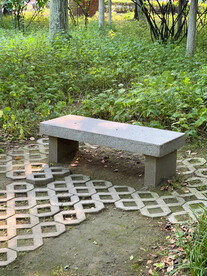 石凳