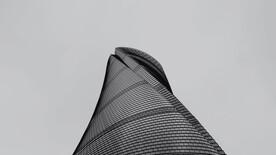 仰视高楼空间背景