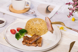  鸡扒饭 