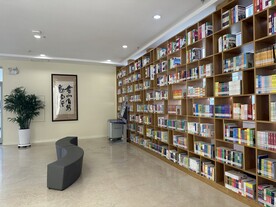 图书馆一角