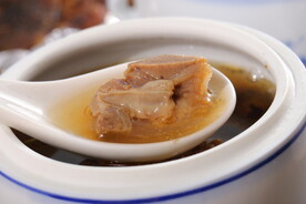 椰子炖竹丝鸡