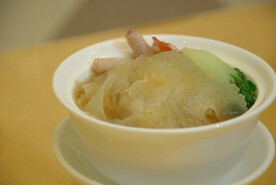 菜胆鸡炖鱼翅