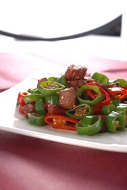 青椒炒牛肉粒