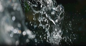 泉水流水