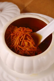 虫草花炖肉汁