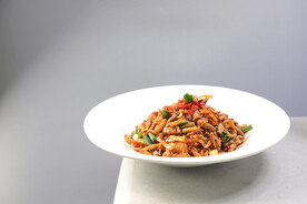 白辣椒卜豆角炒肉