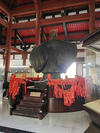 秦皇宫