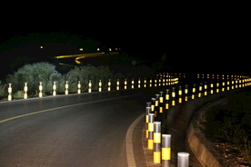 山路夜景