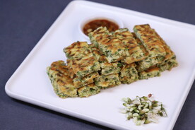 槐花香煎鲅鱼饼