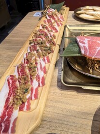 一米蒜香肥牛