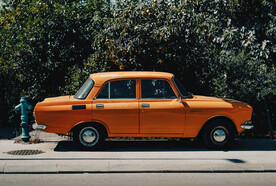 橙色老爷车汽车