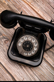 老式旋转拨号电话