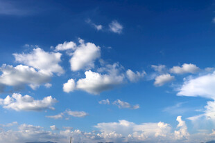 蓝天白云