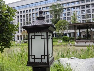 古色古香的路灯