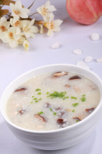 香菇鸡块粥
