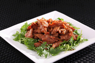  草原牛肉