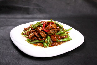  嫩椒小牛肉