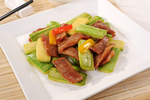 小瓜炒猪颈肉