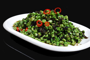 榄菜肉碎炒豆角