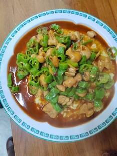 青椒肥肠