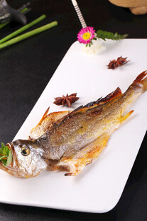  酥香小黄鱼