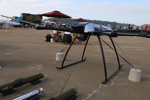 小型无人机