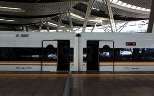 高铁列车