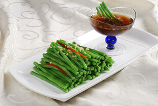  蒜泥长豆角