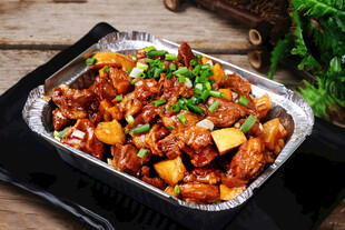 土豆烧鸡块 