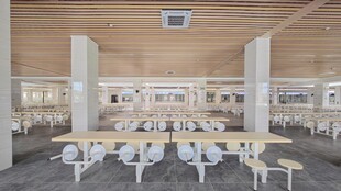 学校食堂