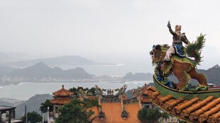  艺术雕塑  