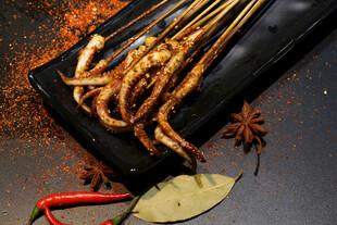 烤鱿鱼须