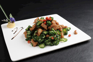 劲肉炒脆瓜