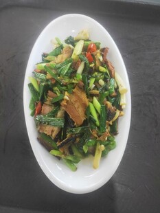 腊肉炒蒜