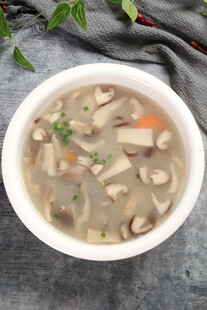 菌菇豆腐汤