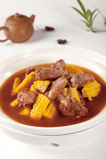 玉米炖排骨 