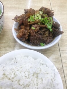 牛腩 米饭