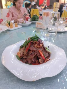 凉拌牛肉