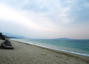 海边沙滩风景