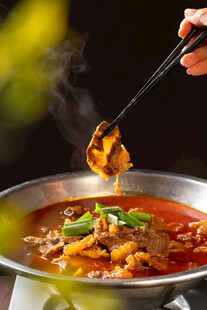 大片牛肉锅