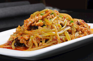 鱼香肉丝 
