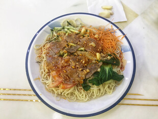 牛肉拌面