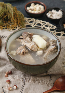 山药排骨汤 
