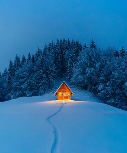 雪中小屋