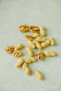 花生  