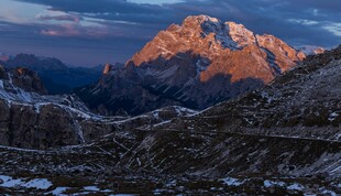 山峰图片