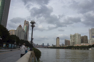 珠江河畔