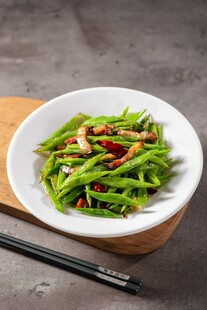 腊肉炒扁豆