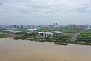 江边的楼市
